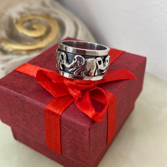 925 Sterling silver Elephant spinner wedding Band available sz 5 6 7 8 9 - Picture 10 of 12